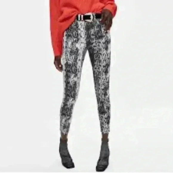 Zara Snakeskin Print Jeans High Waisted Ankle Cropped Raw Hem Grey  Cream Size 2 - Picture 15 of 16